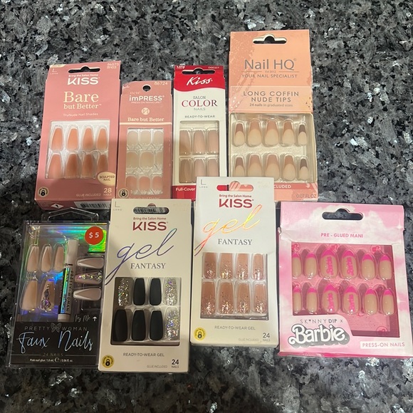 Bundle of 9 Kiss and others Press On Nails New - Picture 1 of 5